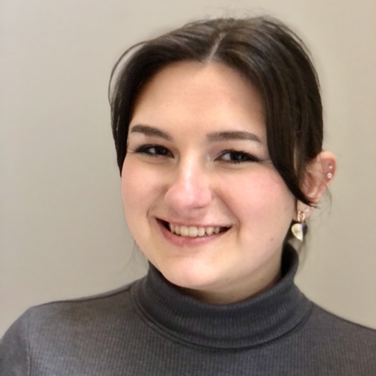 Ava Shands head shot