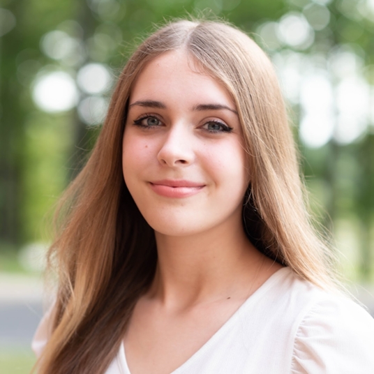 Isabelle Bérubé head shot