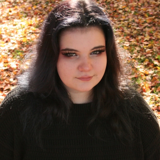 Emma Paskavitch head shot